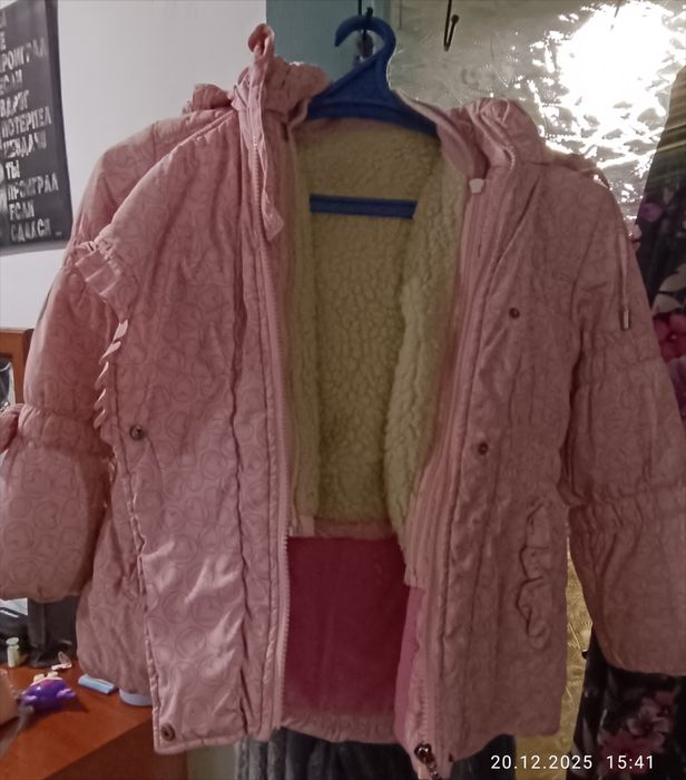 Куртки на девочку