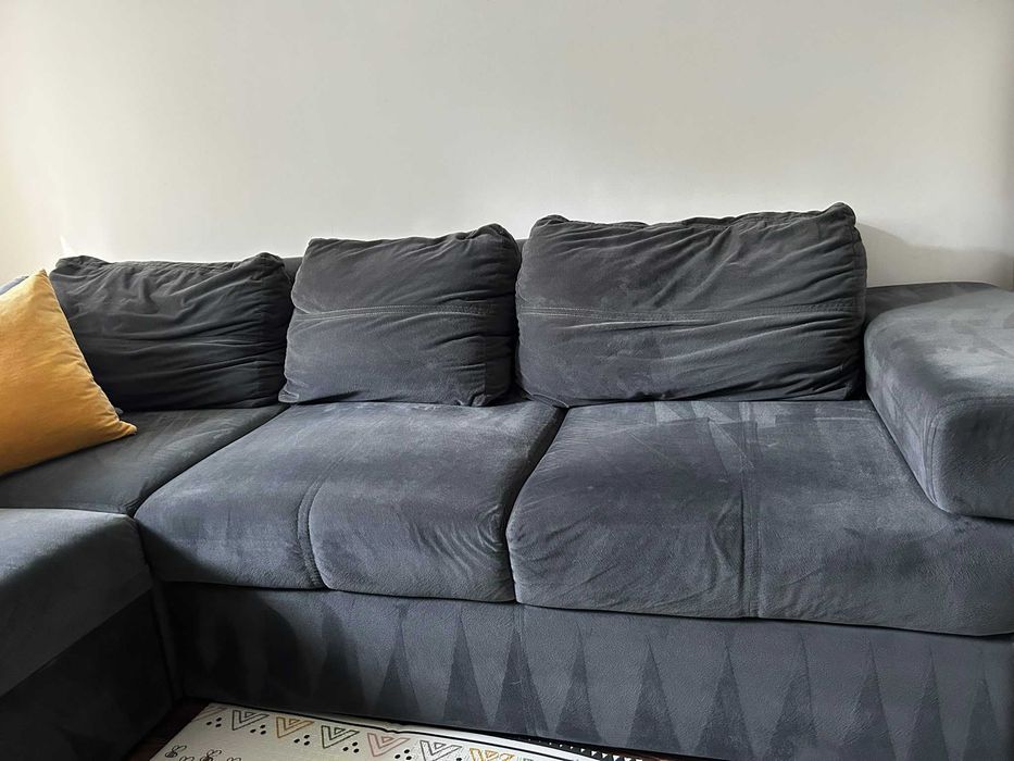 Canapea colțar extensibilă, 4 locuri, gri – foarte bine întreținută