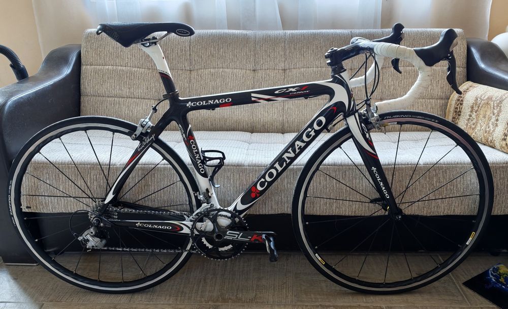 Cursieră full carbon Colnago
