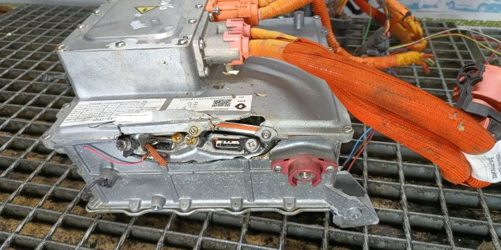 Invertor tensiune 296059709r Dacia Spring 1 (facelift) (2022 - 2024) 4DB401