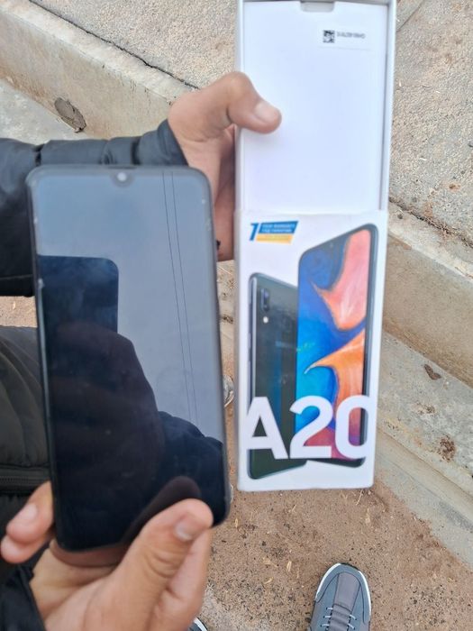 Samsung A20 ideal aybi yo