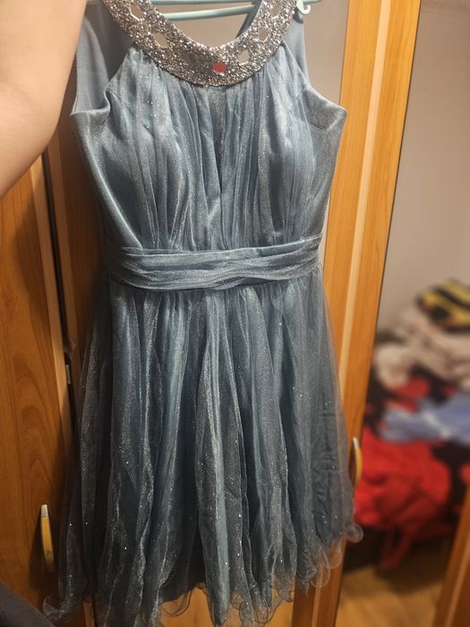 Vând rochie elegantă