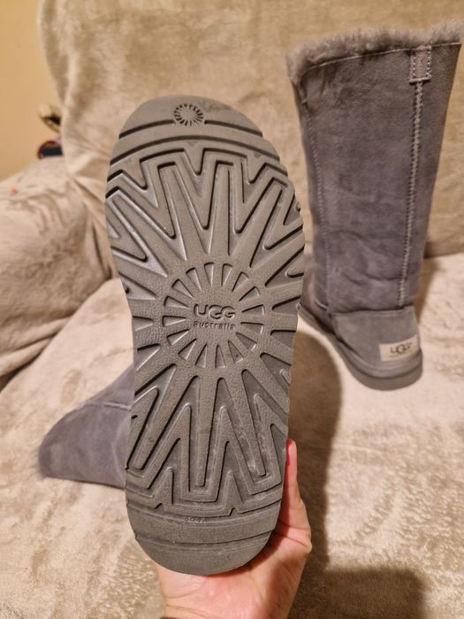 Cizme ugg mărimea 37