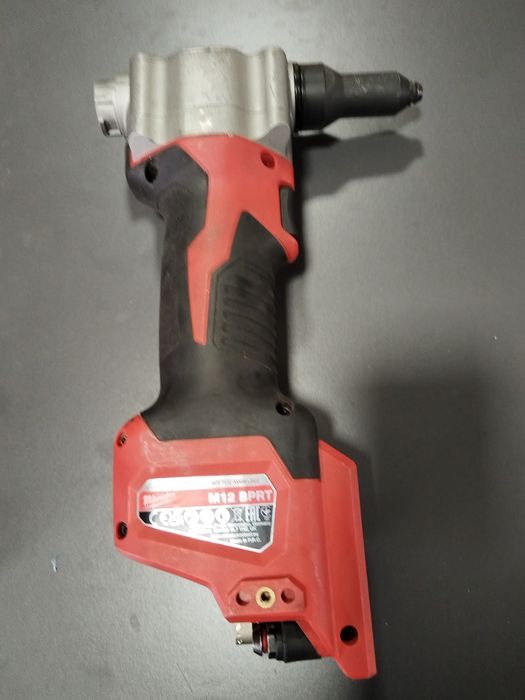 Pistol pentru nituri 12 v