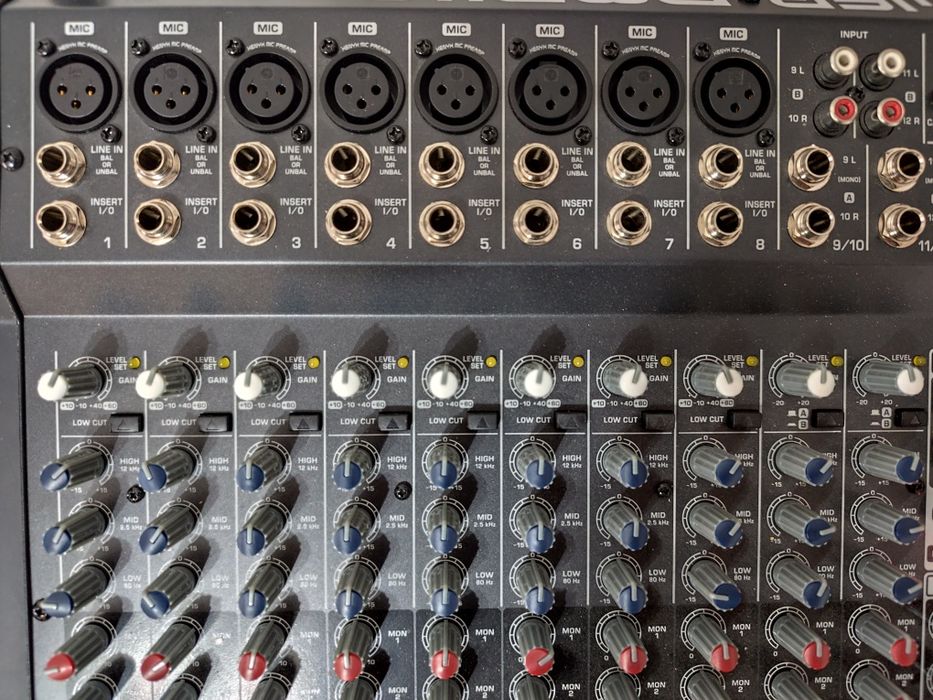 Vând mixer pmp. 4000