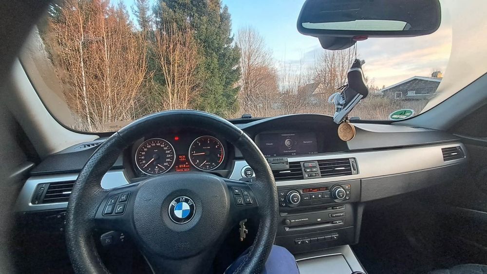 Vând BMW SERIA 3 E90