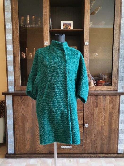 Продаю женское пальто