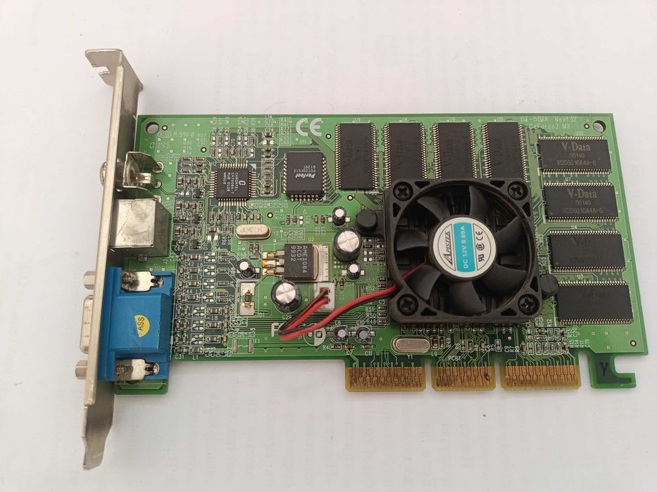 Продам ретро видеокарту AGP "NVIDIA GeForce2" (64Мb).