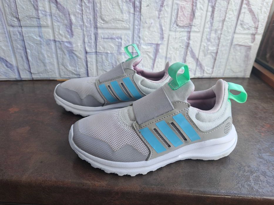 детски маратонки Adidas,кецове,спортни обувки,адидас,ном.30 за момче