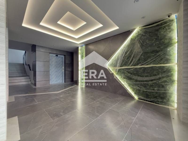 Продава се Четиристаен апартамент в София, Малинова долина - 226 кв.м за 1992 €/кв.м - Снимка #11