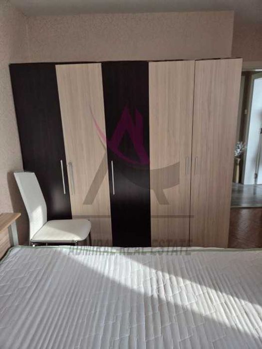 Просторен двустаен -Левски