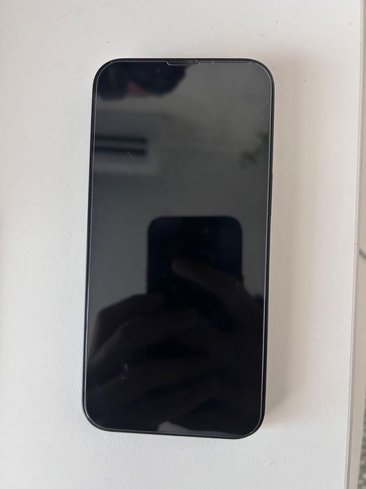 Iphone 13 midnight blue