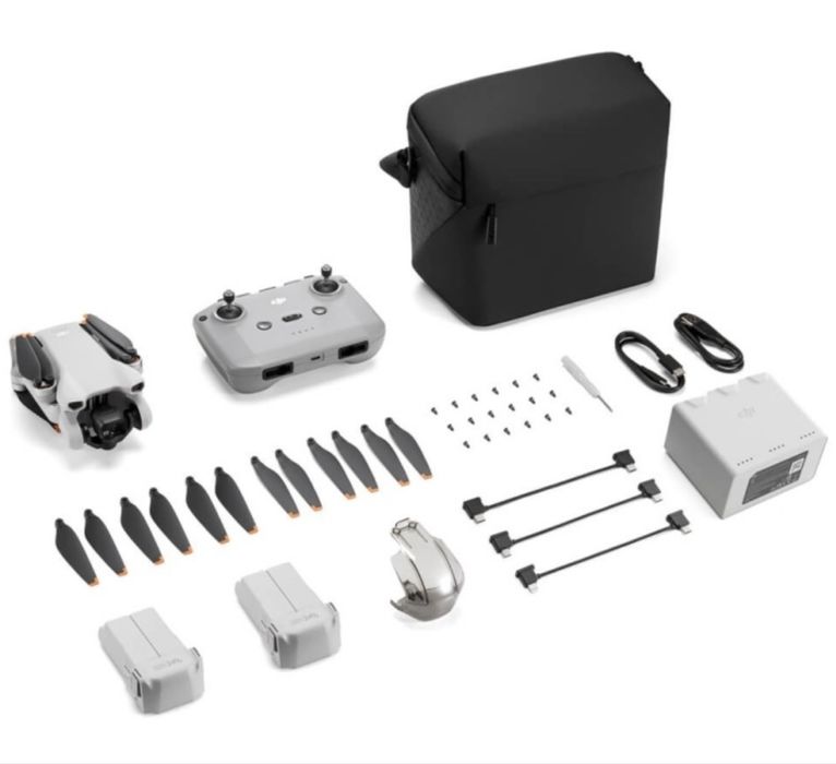 Продам Дрон DJI Mini 3 Fly More Combo Plus белый