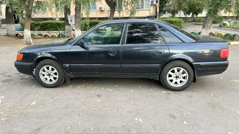 Продам Audi 100 c4 2.8