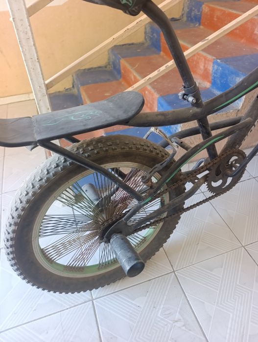 Velosiped. Nuqsoni yuq yuradi. 1 yil ishlatildi. Mustaxkam.
