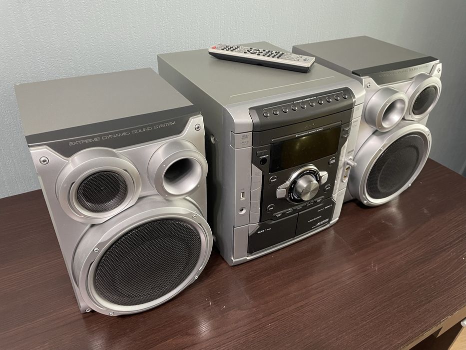 Музыкальный центр LG