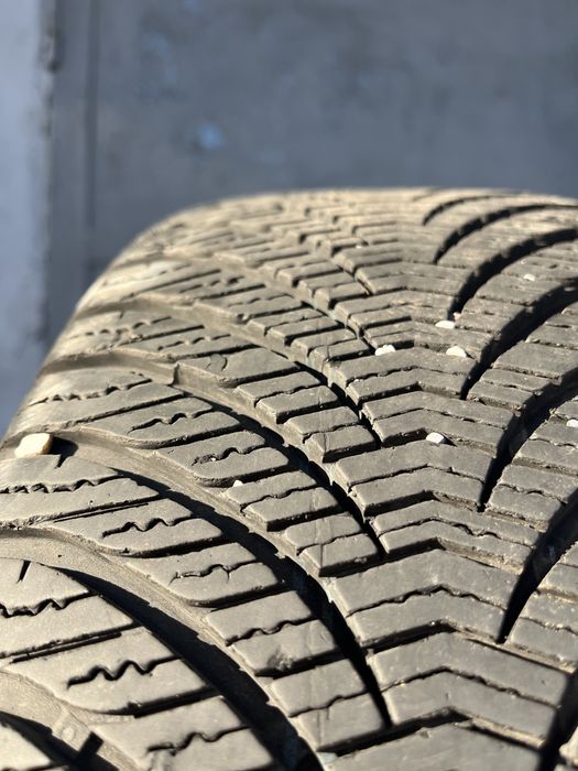 2 бр. всесезонни гуми 205/55/16 GoodYear 7 mm DOT 4717