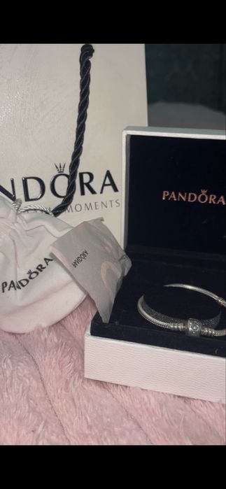 Продам браслет PANDORA