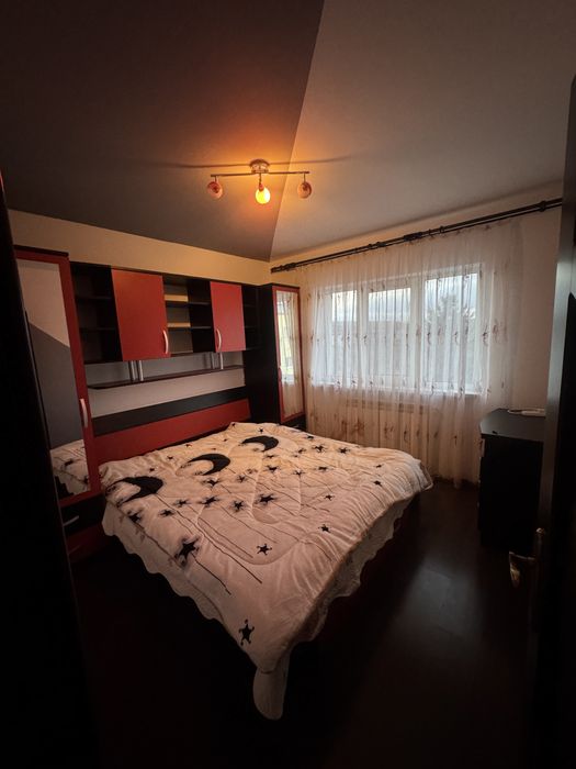 Apartament 3 camere de închiriat