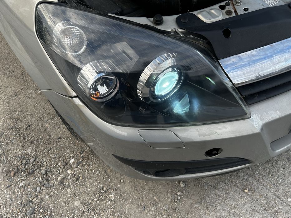 Vand far afl astra h impecabil pret 900lei bucata