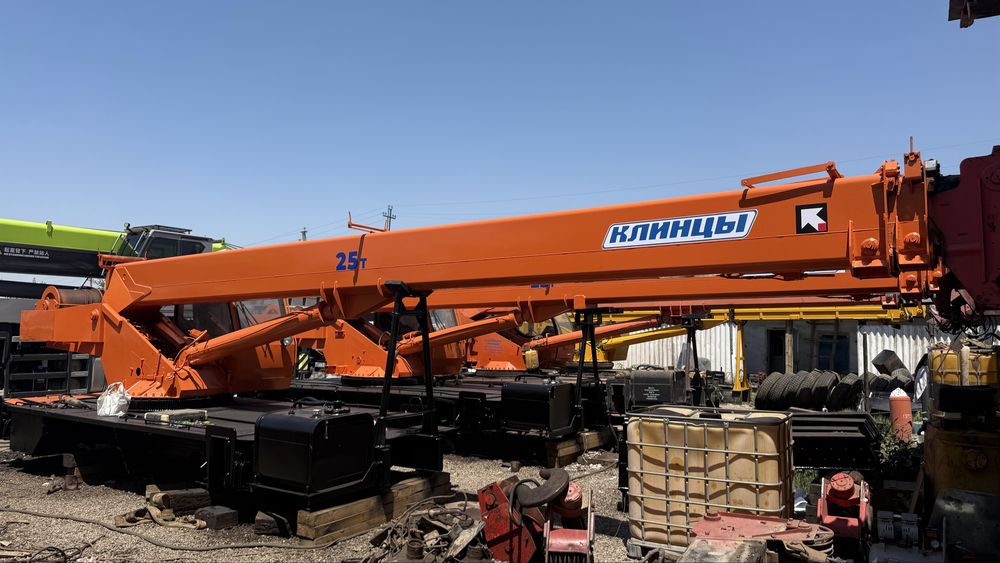 Автокран установка 25тонн 24метр сотилади