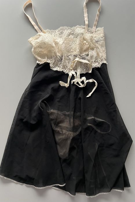 Compleu set neglijeu camasa de noapte si chilot tanga dantela 38/M