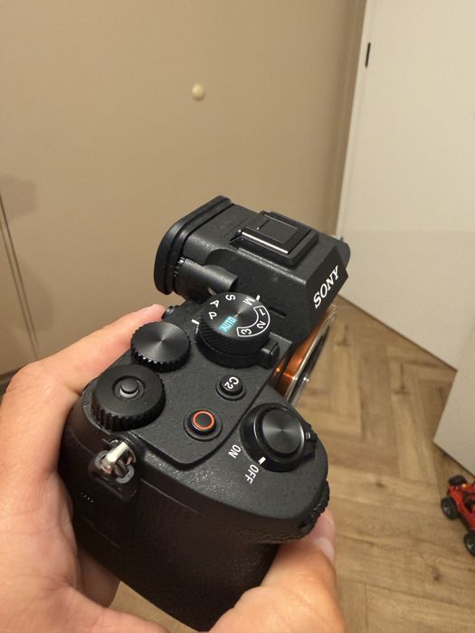 SONY A7 IV + Обектив 28-70 3.5 + ПОДАРЪК