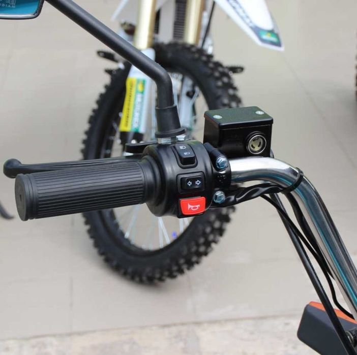 Електрическа товарна триколка HEAVY CARGO 2000W