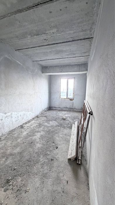 Новостройка 2х ком 55кв коробка 2/3/5. 3 этаж КАДАСТР имеется.