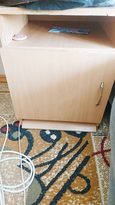 Продам тумба с зеркалой