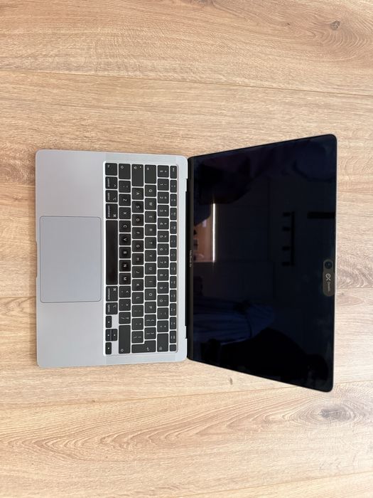 MacBook Air 13” Retina 2020, Intel i3, 8GB RAM, 256GB SSD