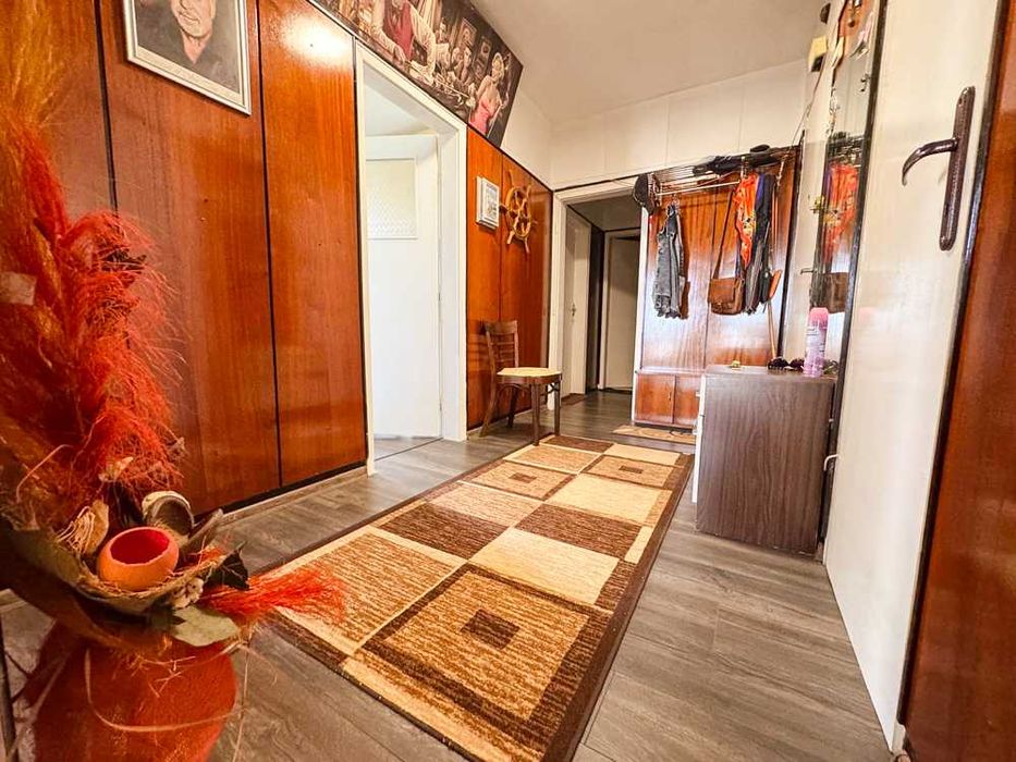 Продава се Тристаен апартамент в Русе, Център - 87 кв.м за 1472 €/кв.м - Снимка #6