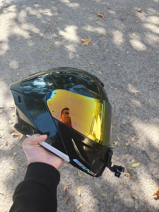 Moto kaska AXK brendi