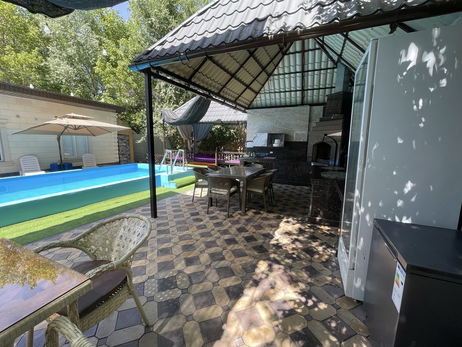 Дача котедж по суточна в городе