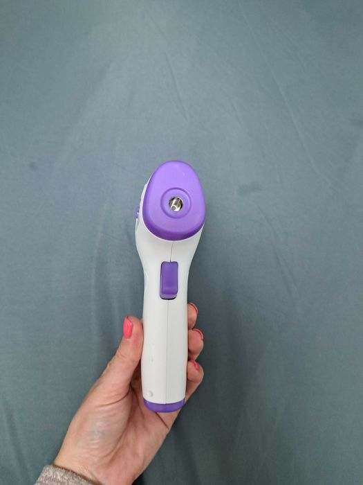 Безконтактен термометър