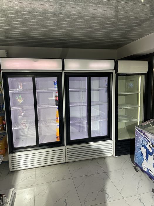 Витринный холодильник