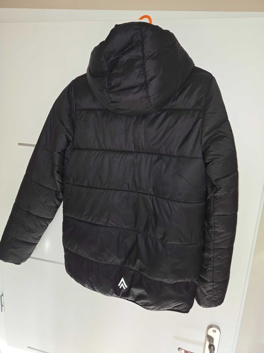 Яке детско черно 158см