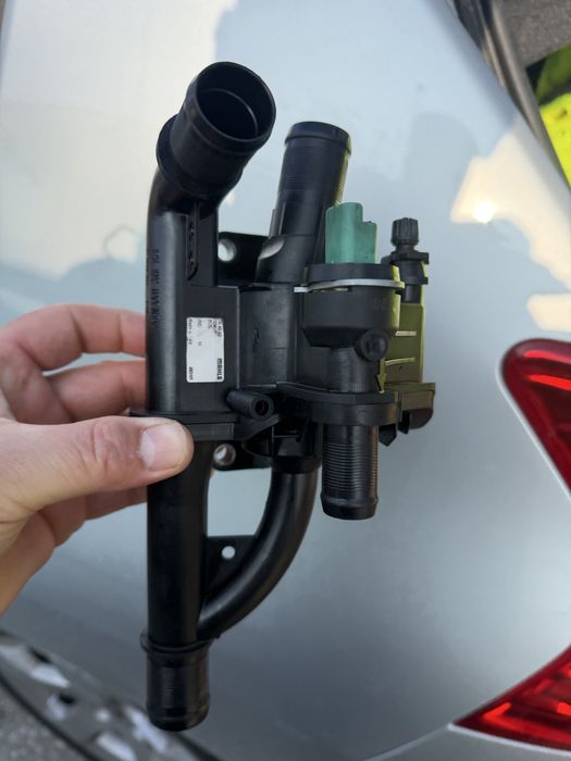 Термостат за пежо 3008 1.6 hdi 109к.с 2009 година нов.