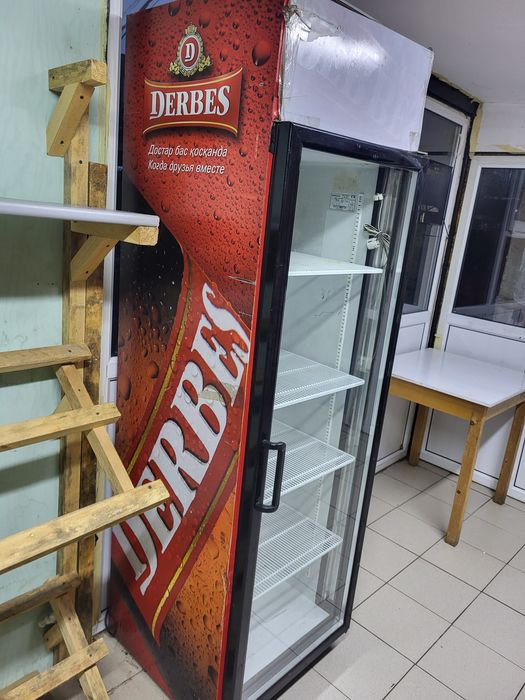 Продам витрины холодильник