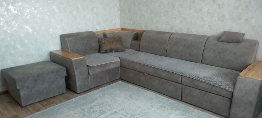 Продам квартиру .