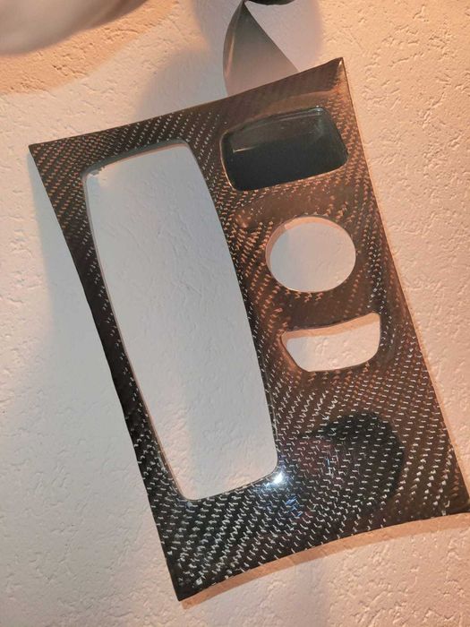 Grila consola laminata cu fibra de  carbon E 70,E 71