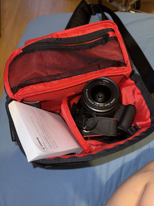 Фотоапарат Canon 1300D