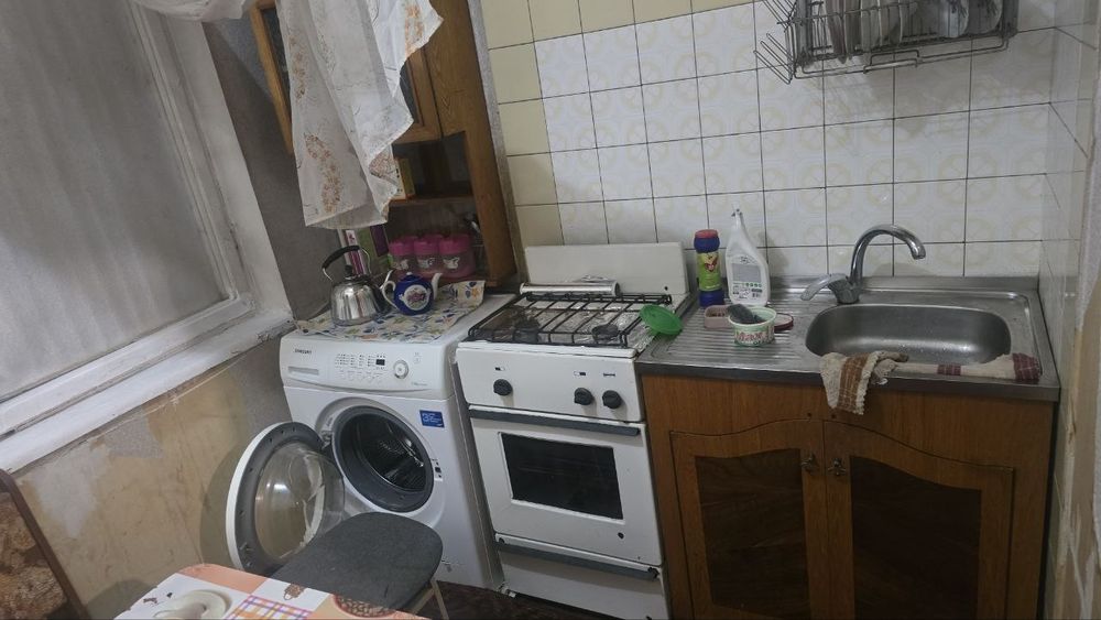 Юнусабад 14 кварталда 1'2 хона уй ижарага берилади