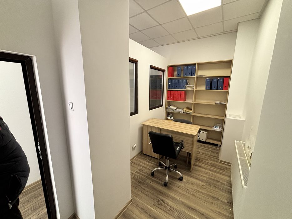 Inchiriez spatiu comercial