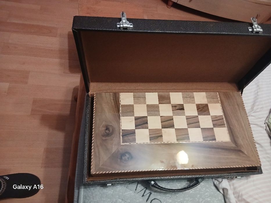 Шахматы с кейсом