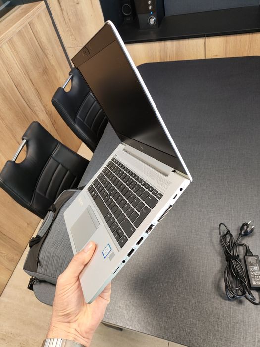 Лаптоп HP EliteBook 830 G2 + Windows 11 Pro готов за работа + чанта