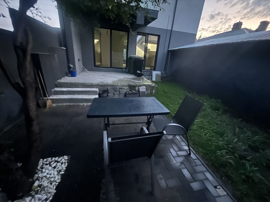 Proprietar va prezint o vila P+1  situat în Buc-S-1 sona ztraulesti