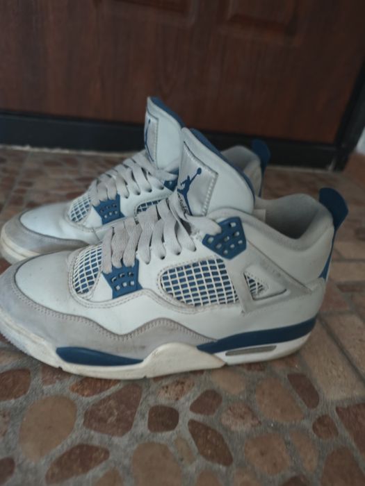 air jordan 4 кроссовки срочно продаю