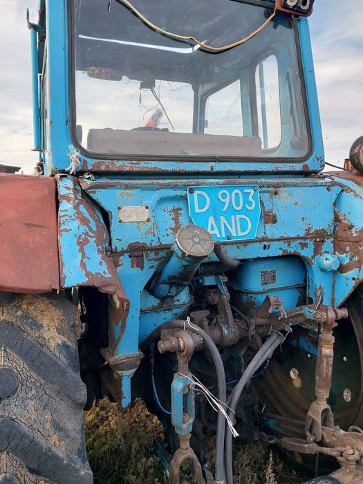 Продам трактор МТЗ-80. На ходу.