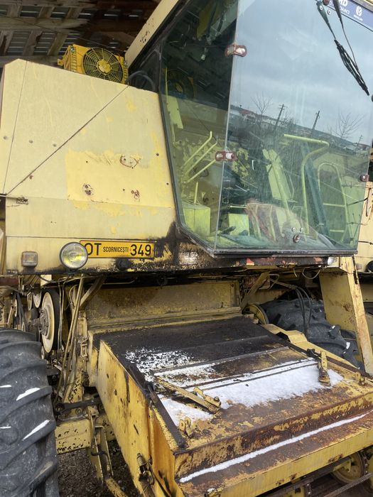 Combina New Holland 8080 si piese pentru combina